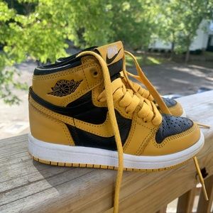Air Jordan 1 Retro High OG Pollen, black, white